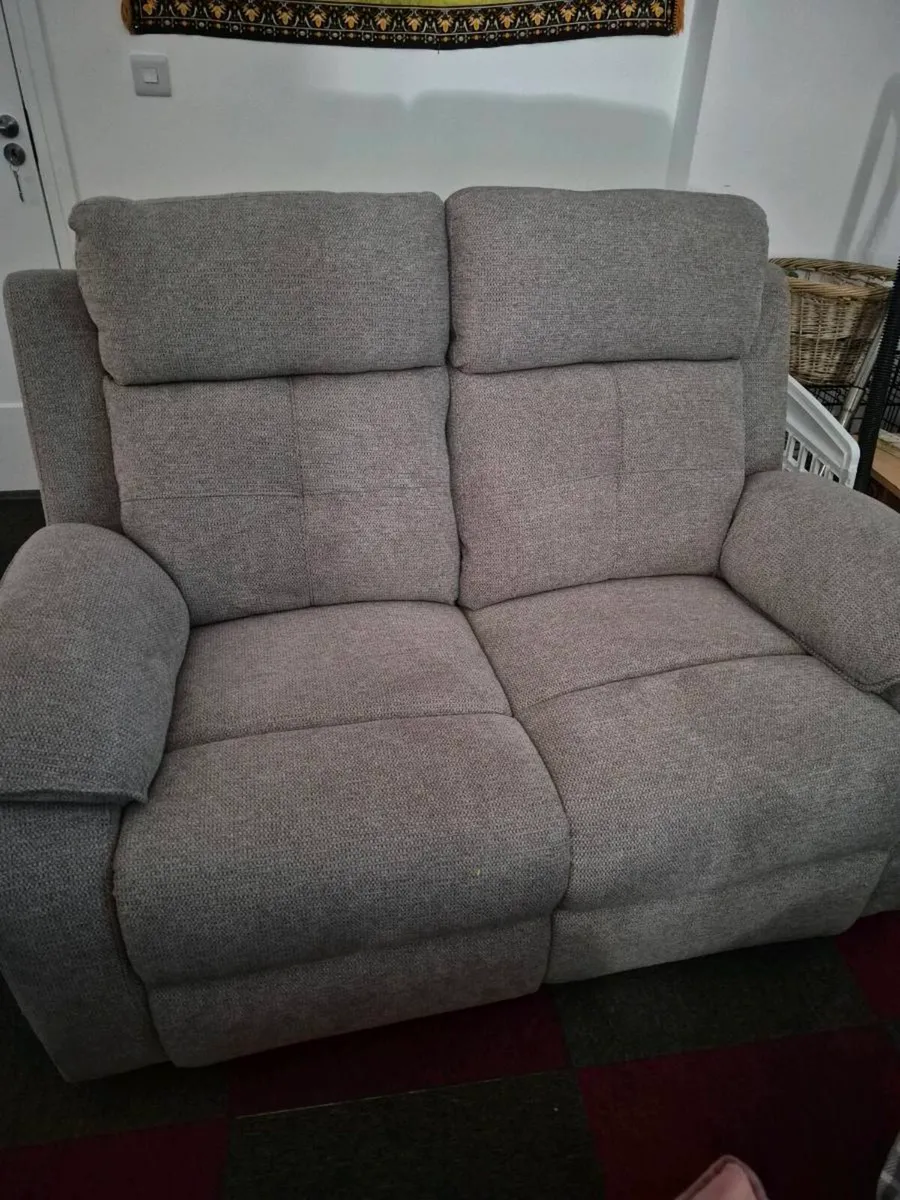 NEW SOFA - Image 2