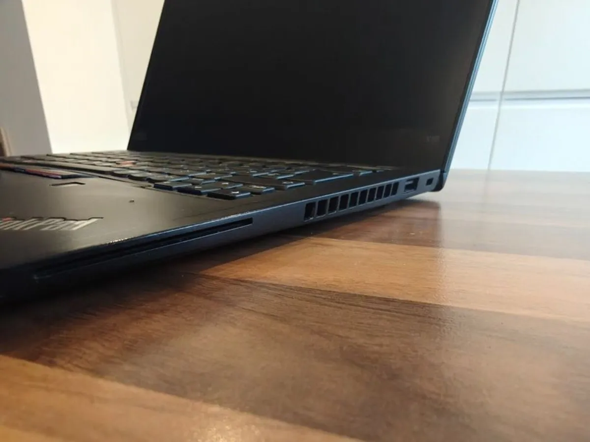 Lenovo X13 | i5 (10th gen) | 8GB | 256GB | 13.3" F - Image 4