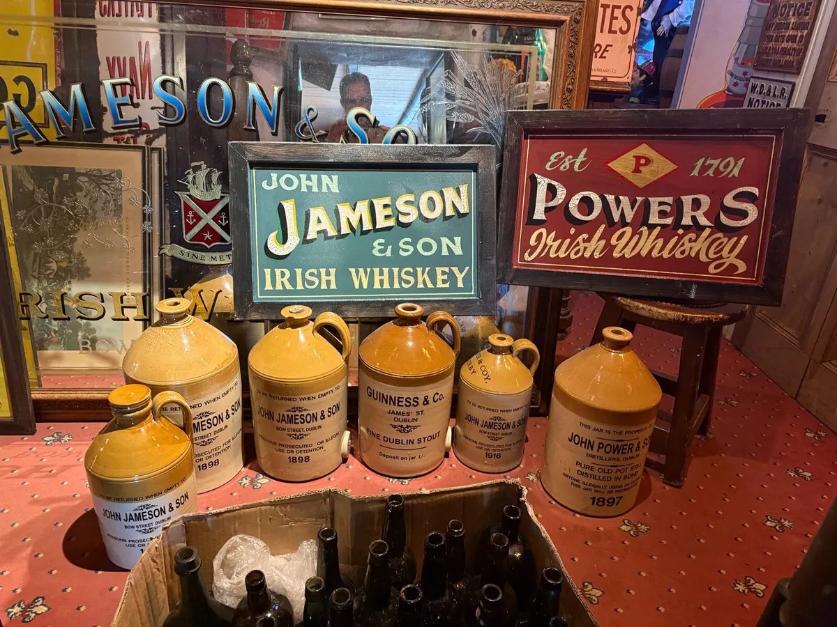 Irish 🇮🇪 pub memorabilia - Image 4
