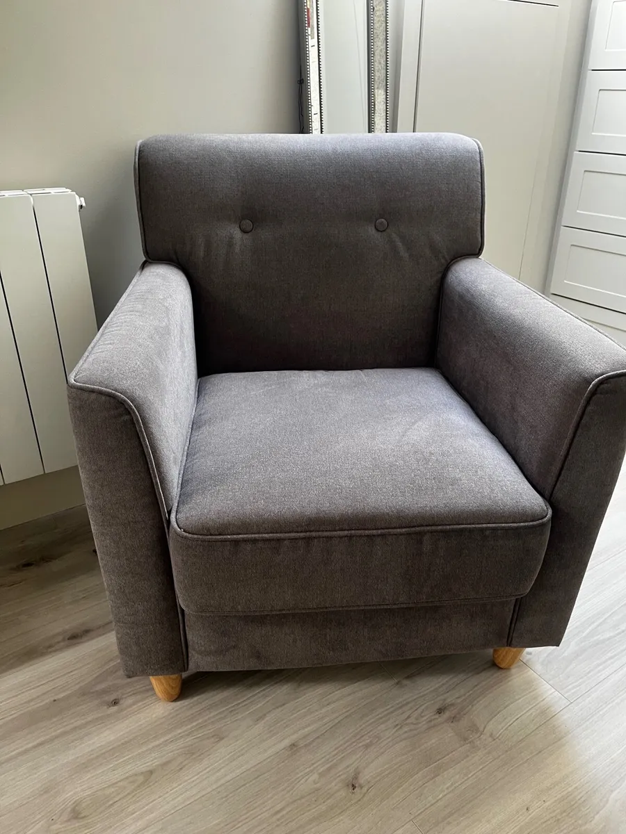 Armchair and footstool - Image 2