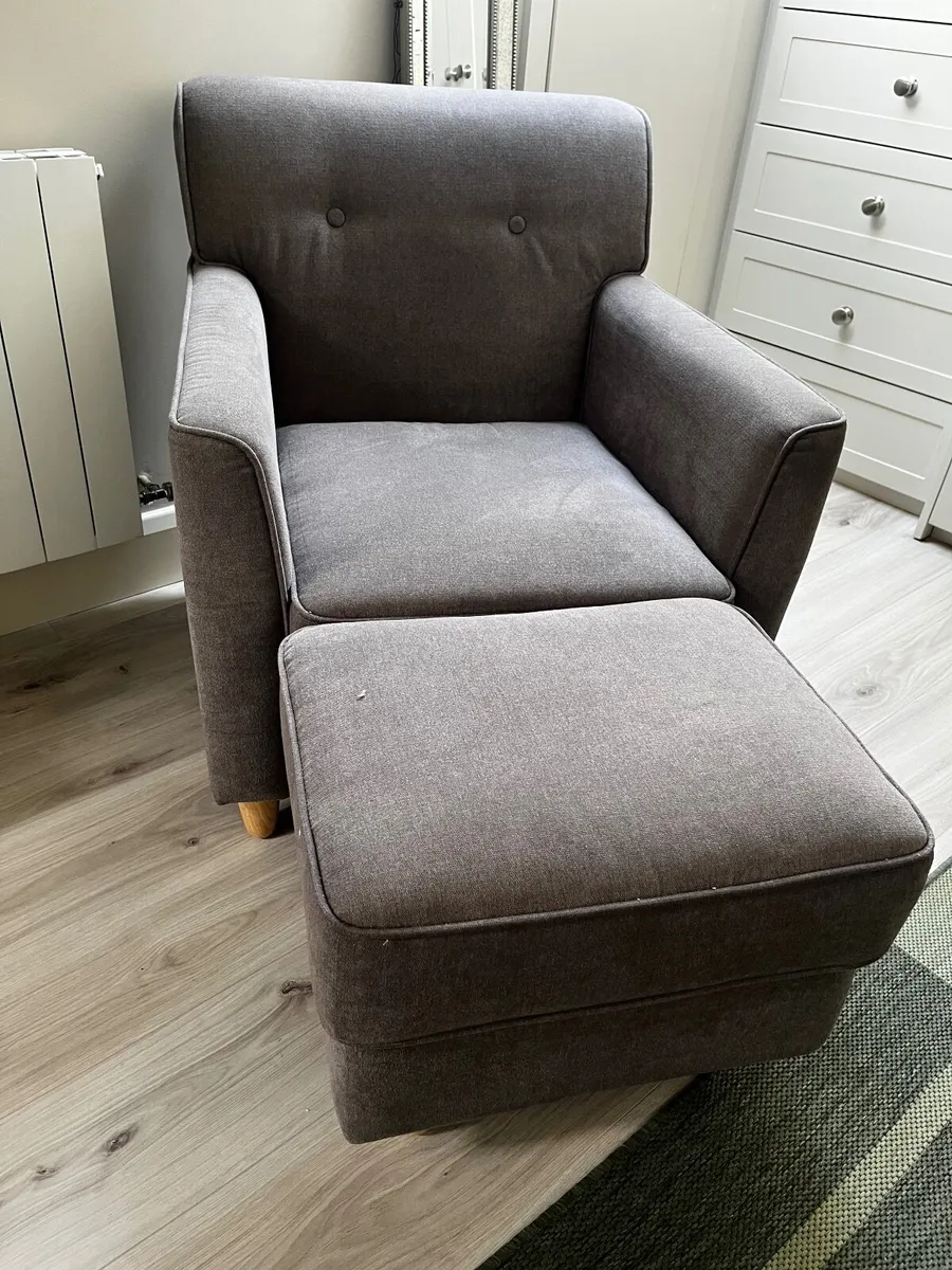 Armchair and footstool - Image 3