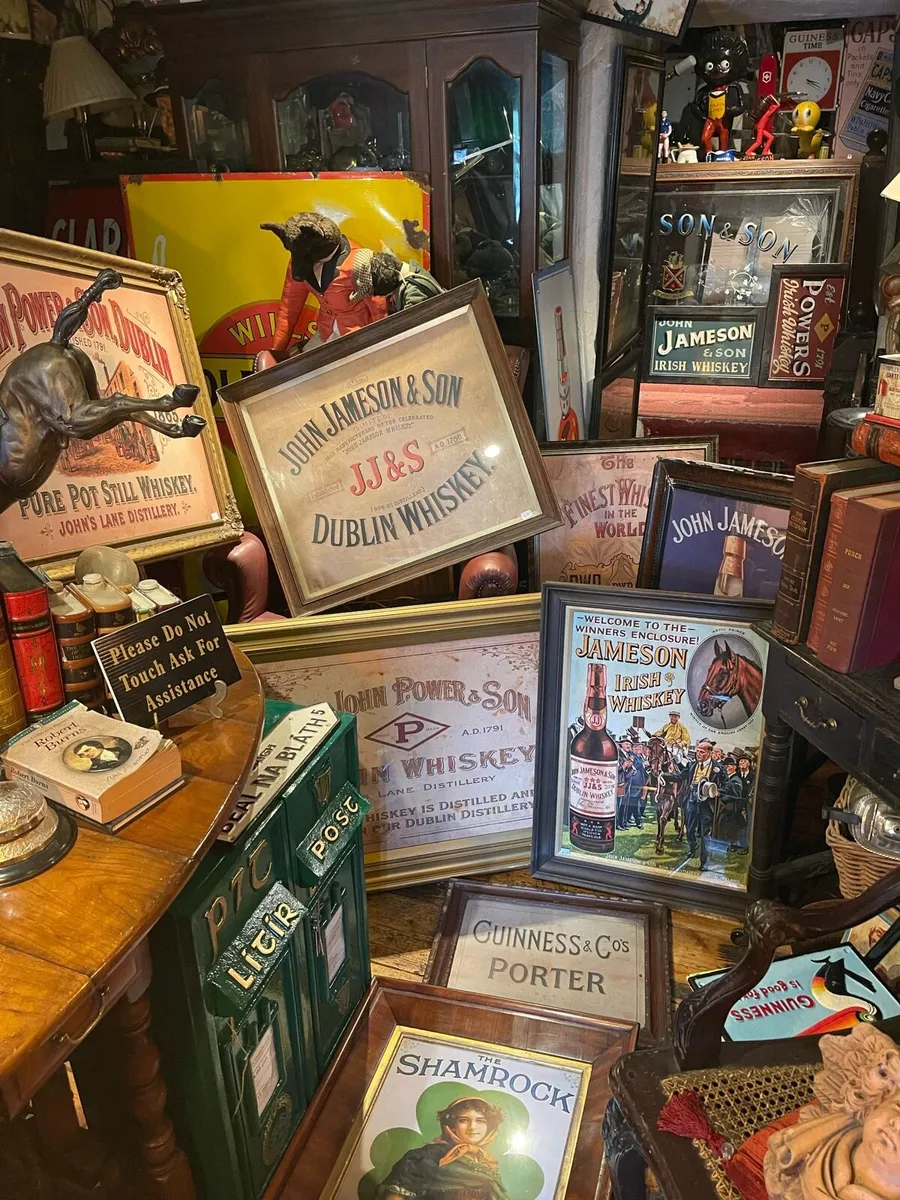 Irish 🇮🇪 pub memorabilia - Image 1