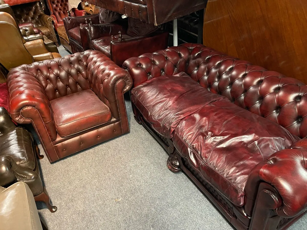 Original chesterfield sofa - Image 2