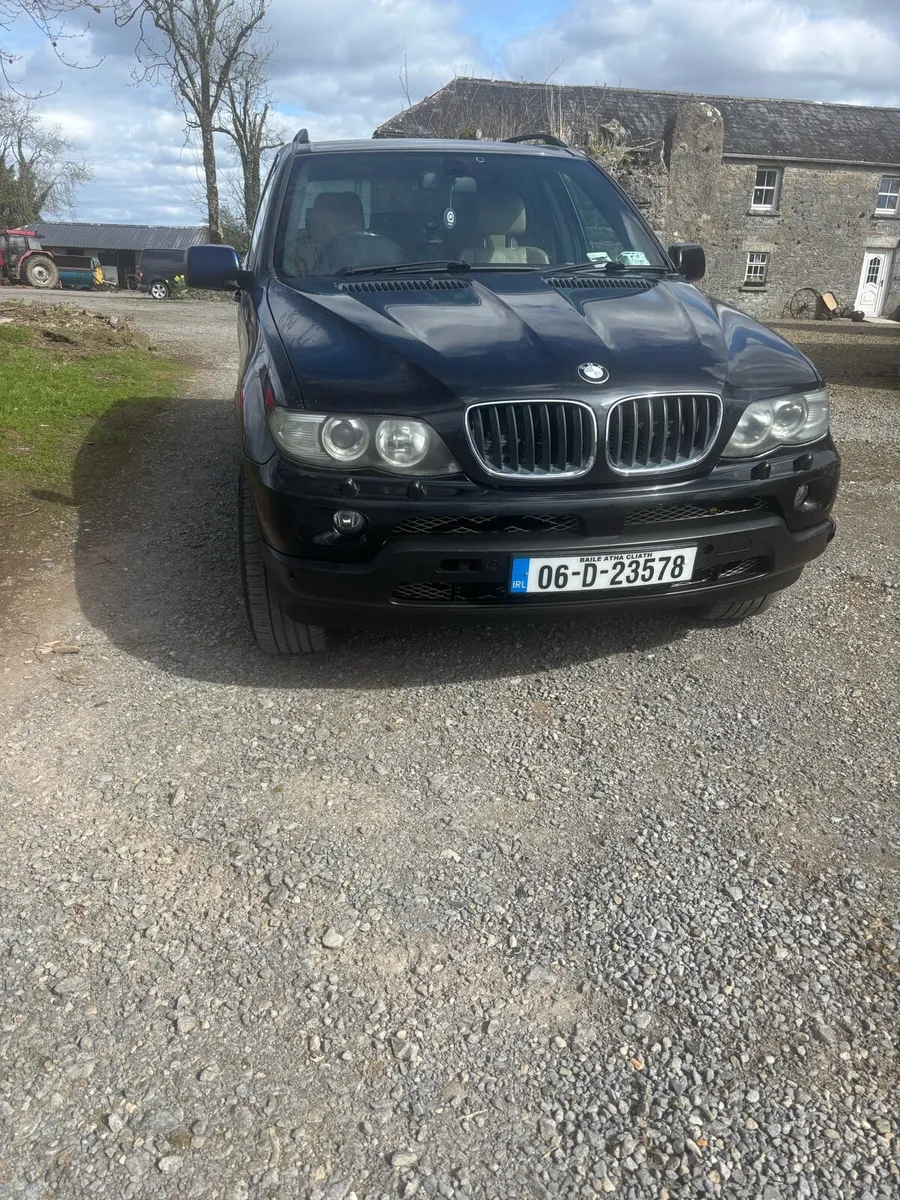 BMW x5 Jeep - Image 1
