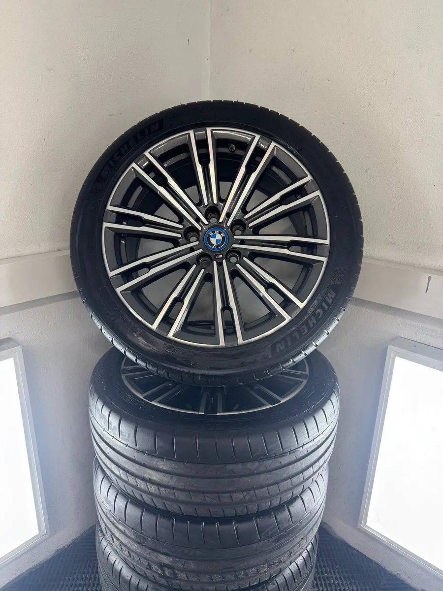 GENUINE 18” BMW Alloys & Tires - Image 3