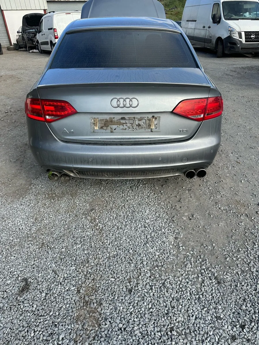 2011 Audi a4 s line for breaking only - Image 2