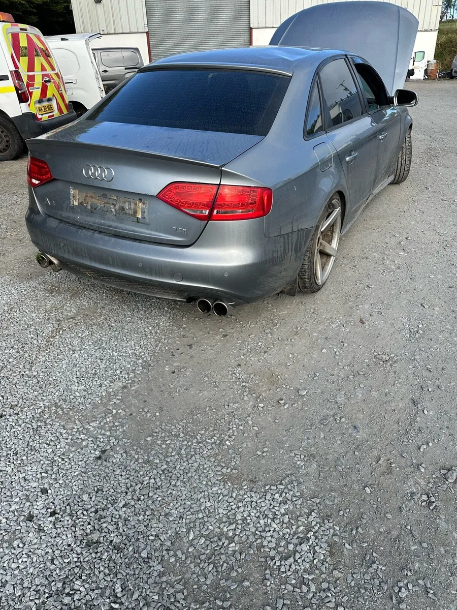 2011 Audi a4 s line for breaking only - Image 3