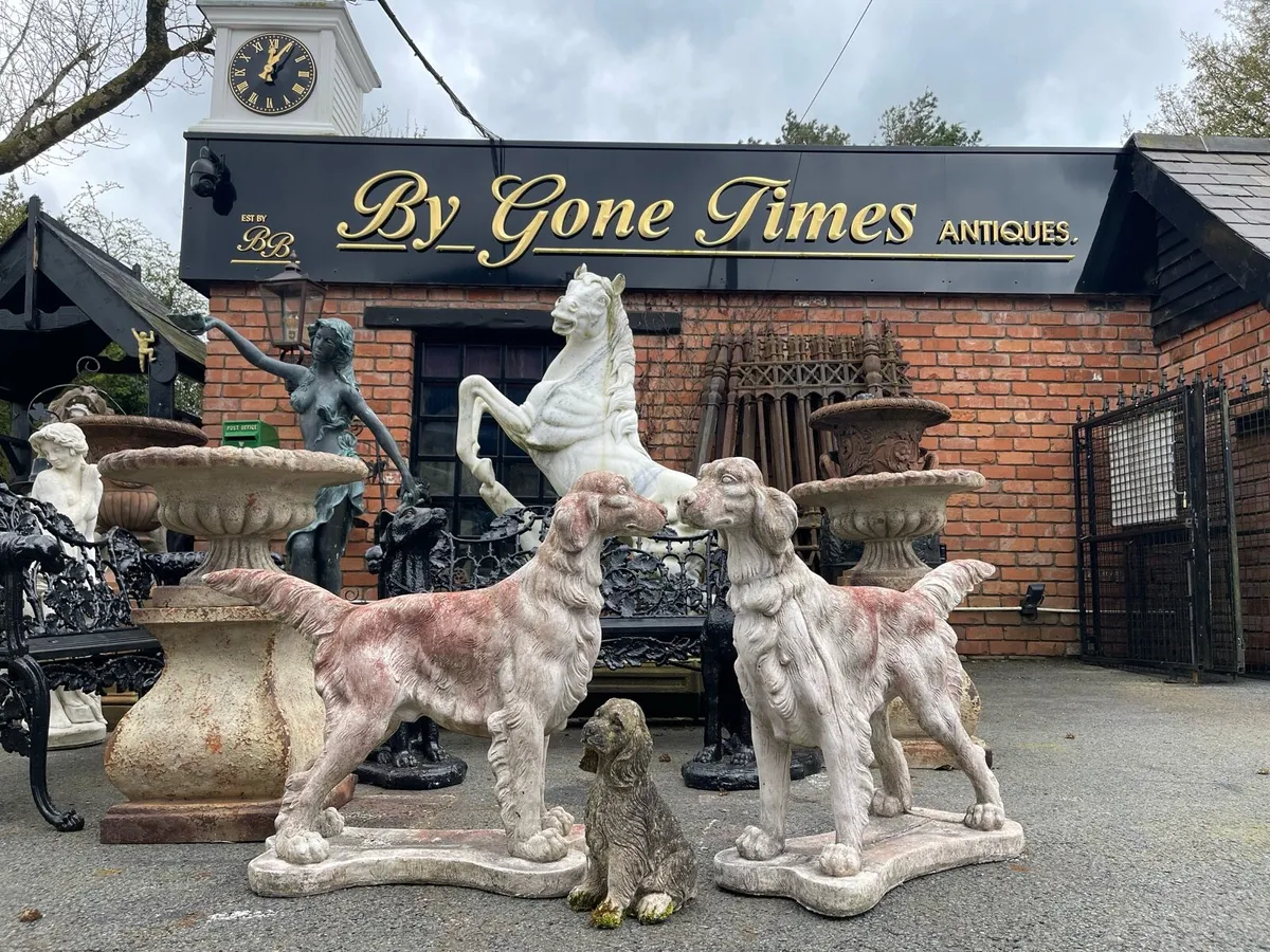 Beautiful dog statue - Image 3