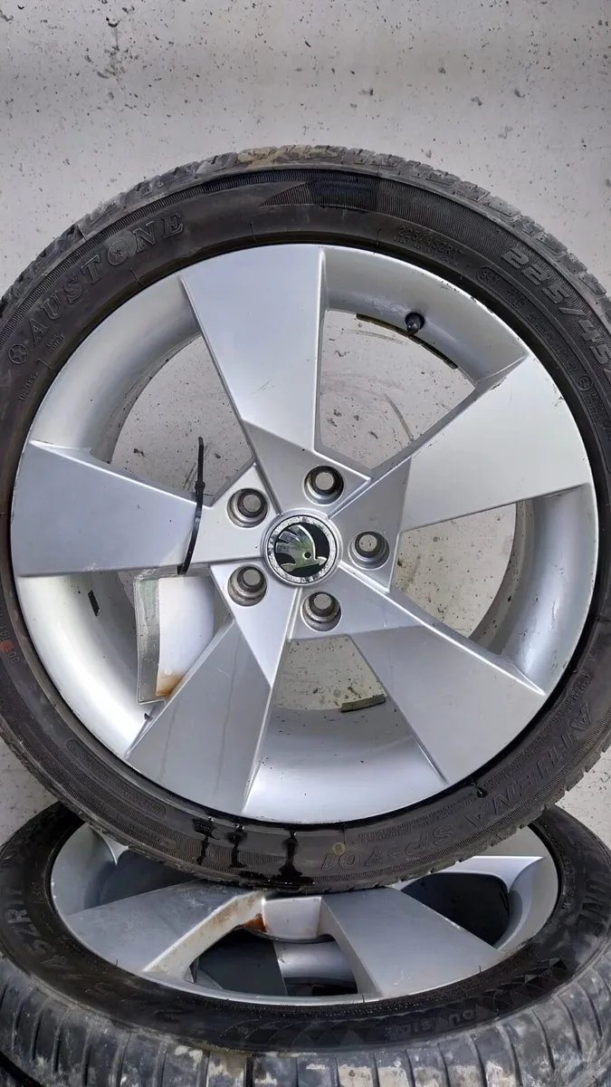 2015 Skoda Octavia 17" Alloy Wheels Set 225/45R17 - Image 2