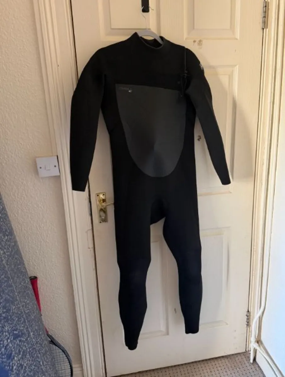 Wetsuit Large 5/4mm with boots, gloves and hood - Image 2