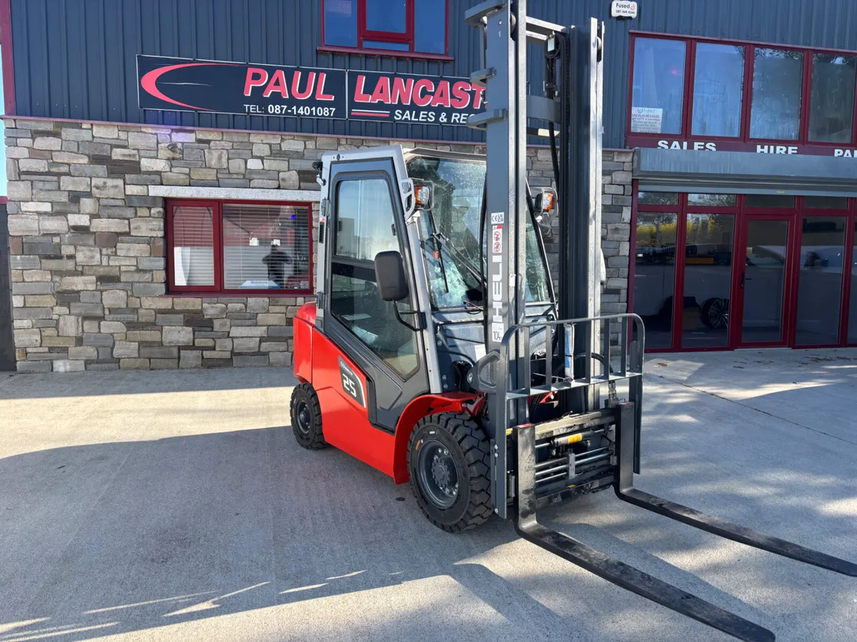 Heli 2.5 ton forklift new - Image 4