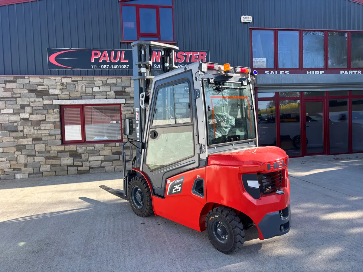 Heli 2.5 ton forklift new - Image 1