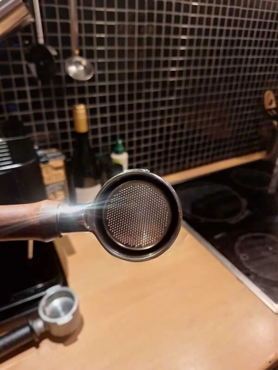 DeLonghi Stilosa EC230.BK espresso machine + accessories - Image 3