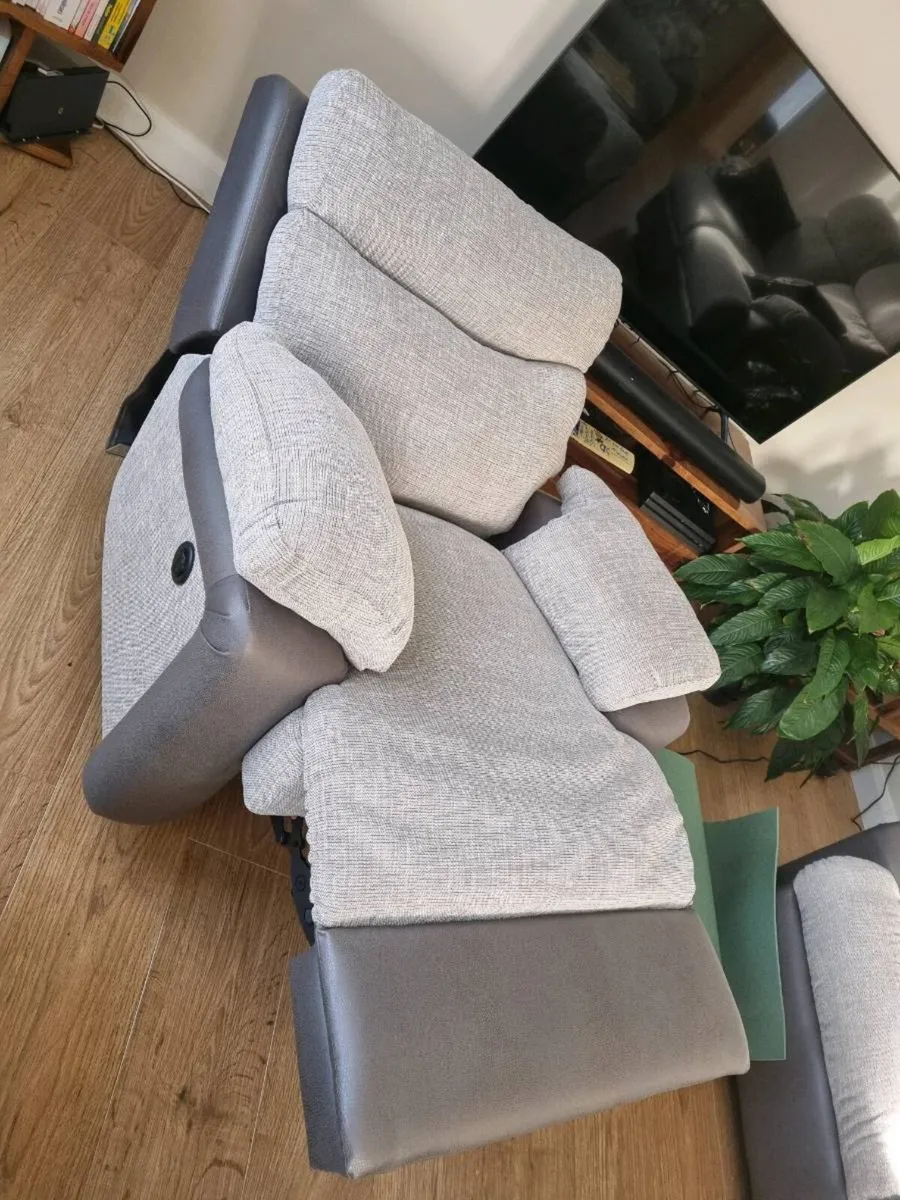 Electric single recliner sofa - Image 2