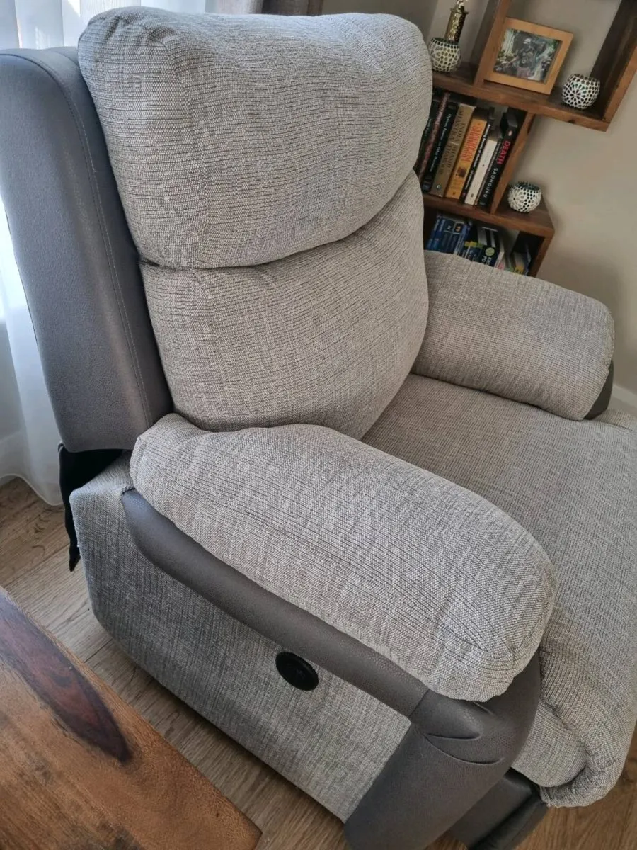 Electric single recliner sofa - Image 3