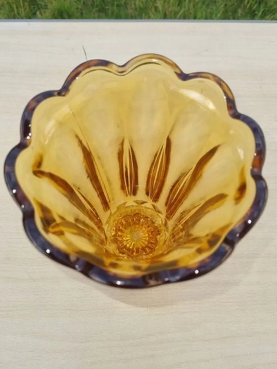 Amber vase on a foot made of pressed glass - Image 2