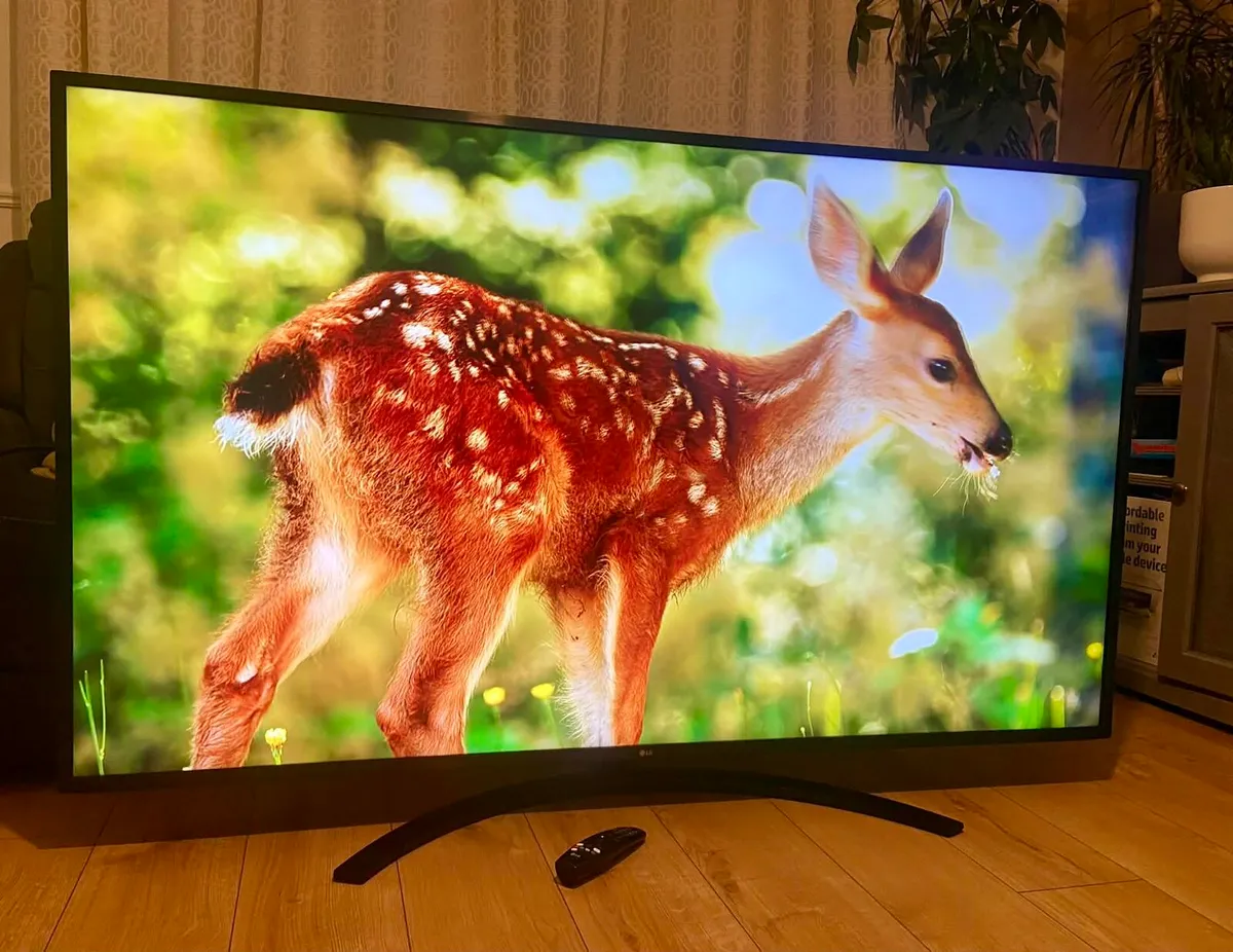 LG 70 inch 4K Smart TV - Image 3