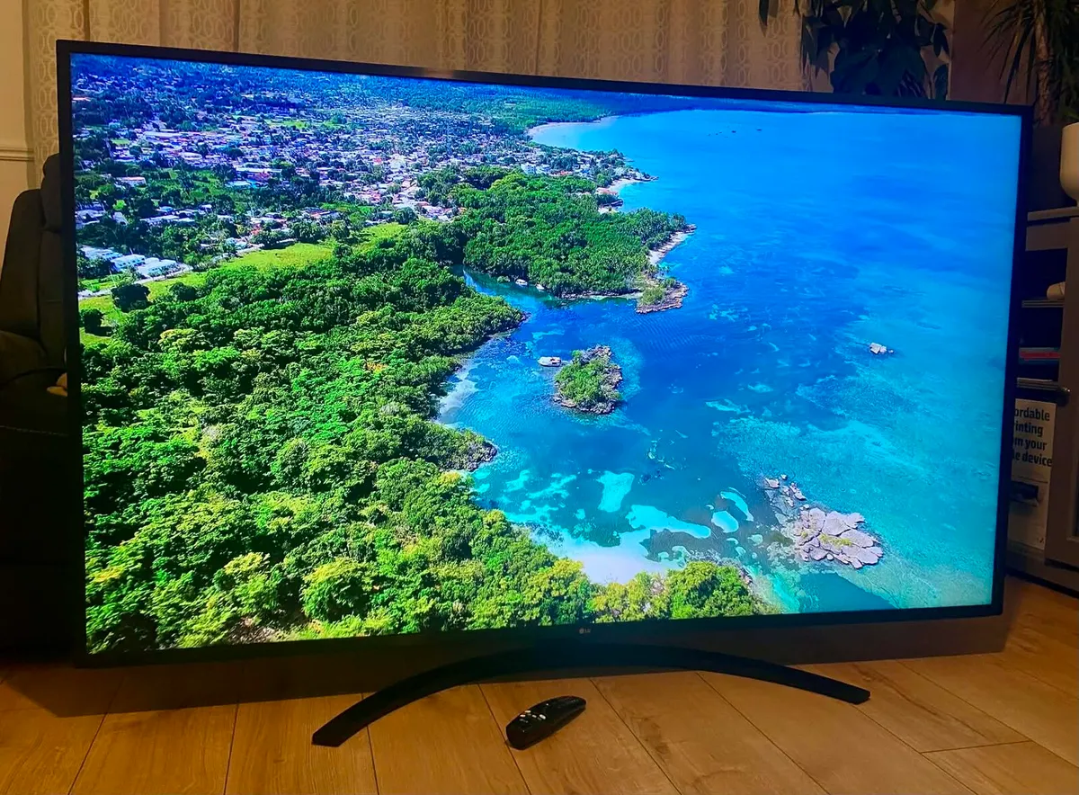 LG 70 inch 4K Smart TV - Image 4