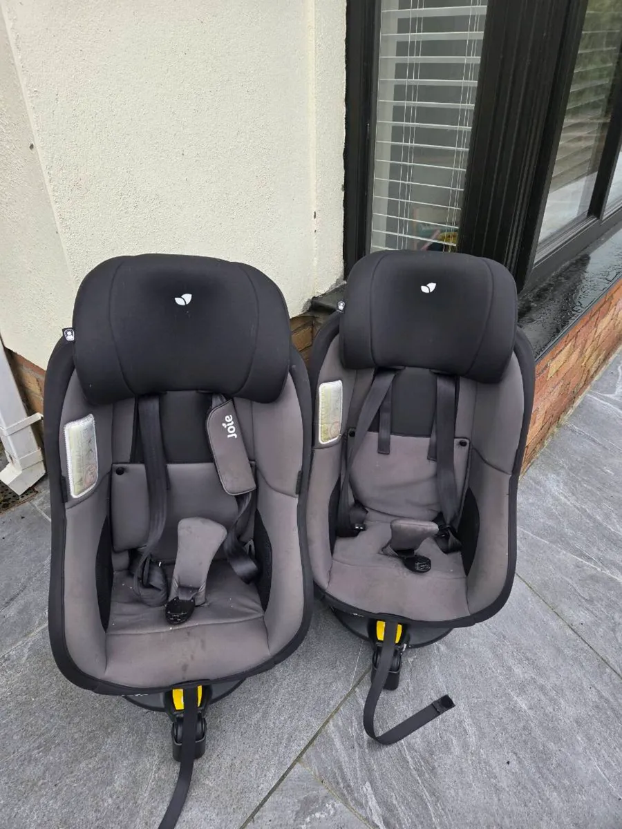 2 x Joie Spin 360 Car Seats - Image 3