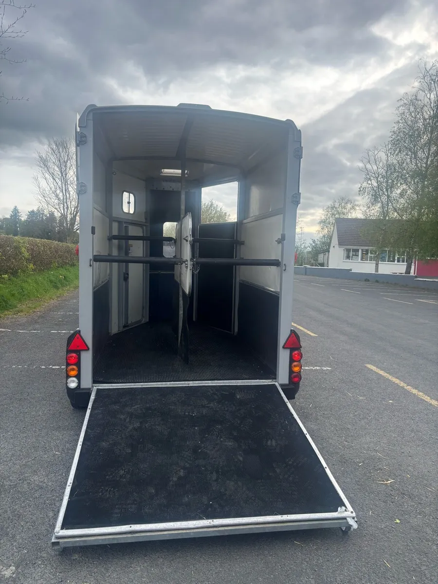 HB506 Iforwilliams horse trailer - Image 3
