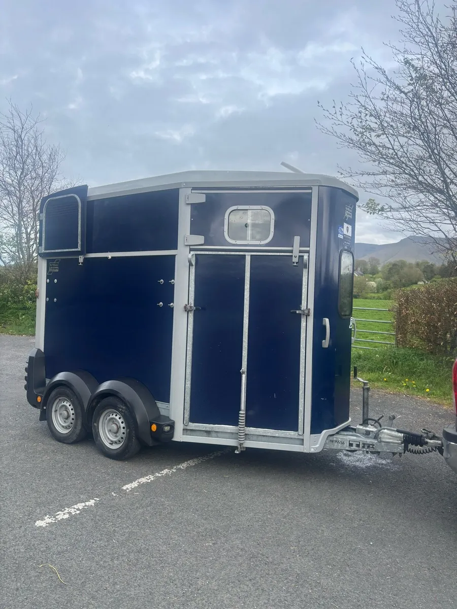 HB506 Iforwilliams horse trailer - Image 1