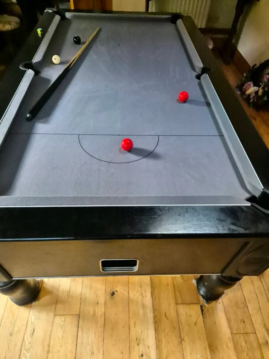 Pool table - Image 2