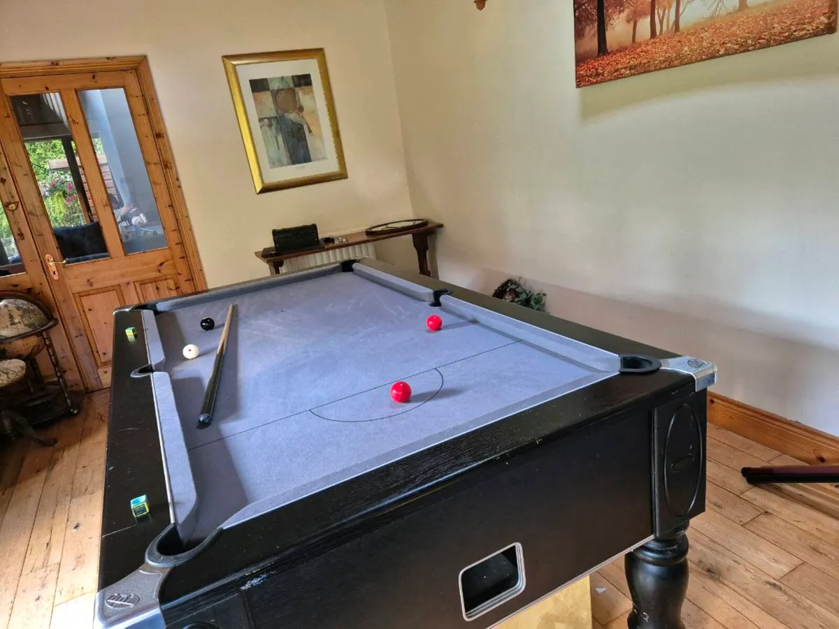 Pool table - Image 3