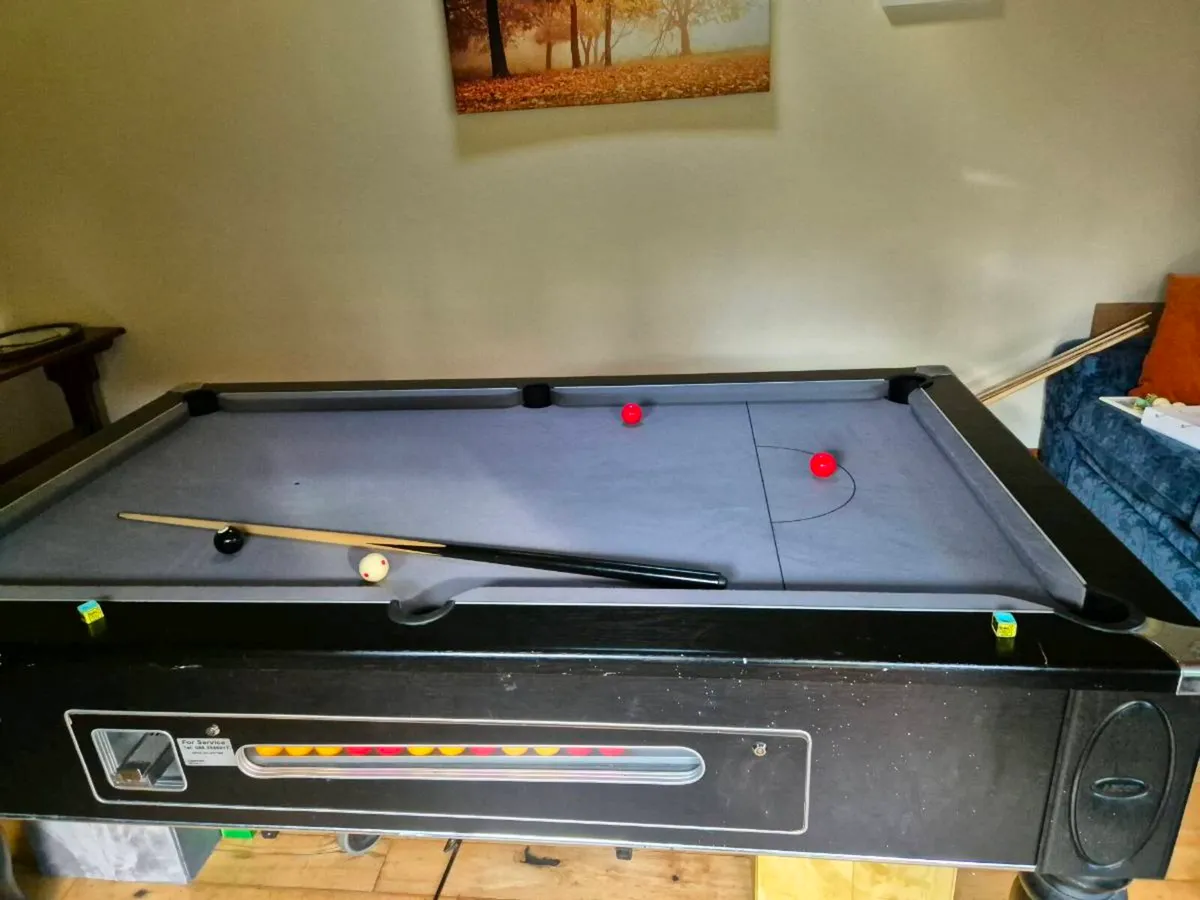 Pool table - Image 4