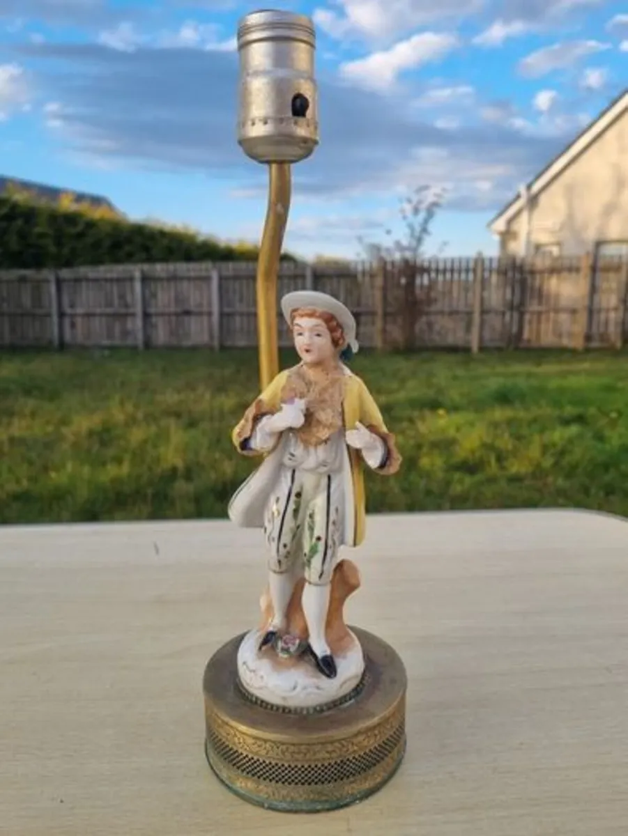 Vintage Japanese lamp base - Image 1