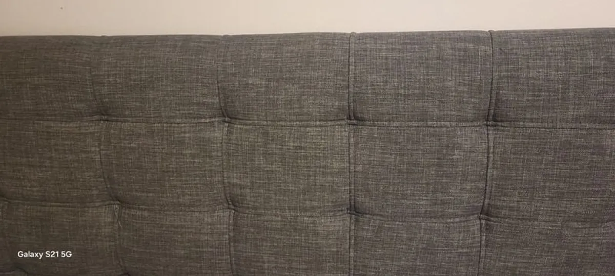 4ft 6 grey fabric double bed - Image 2