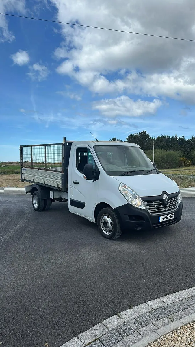2016 renault master tipper - Image 1