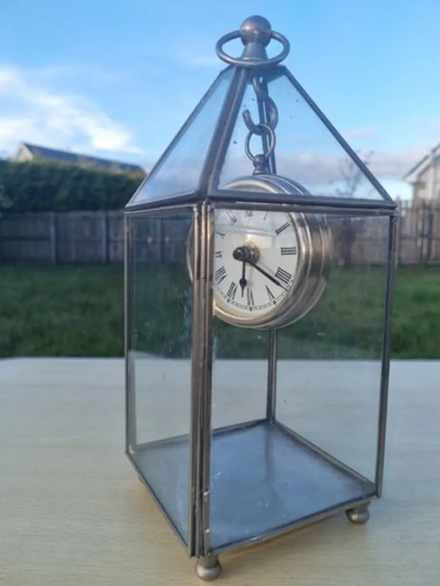 Table clock in a glass lantern. - Image 2
