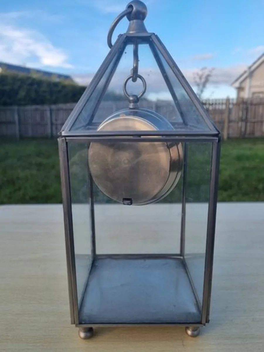 Table clock in a glass lantern. - Image 3