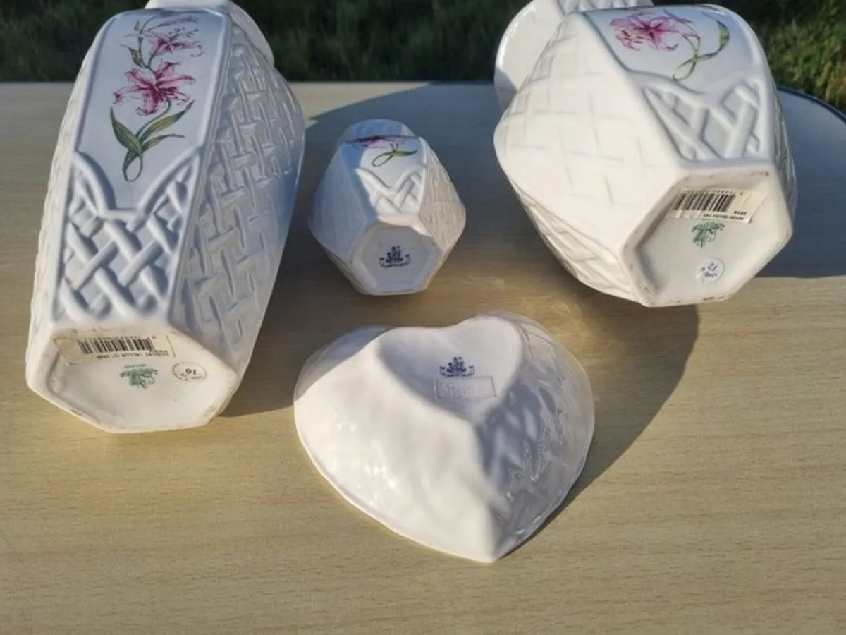 Country Trellis porcelain set by Belleek Pottery - Image 4