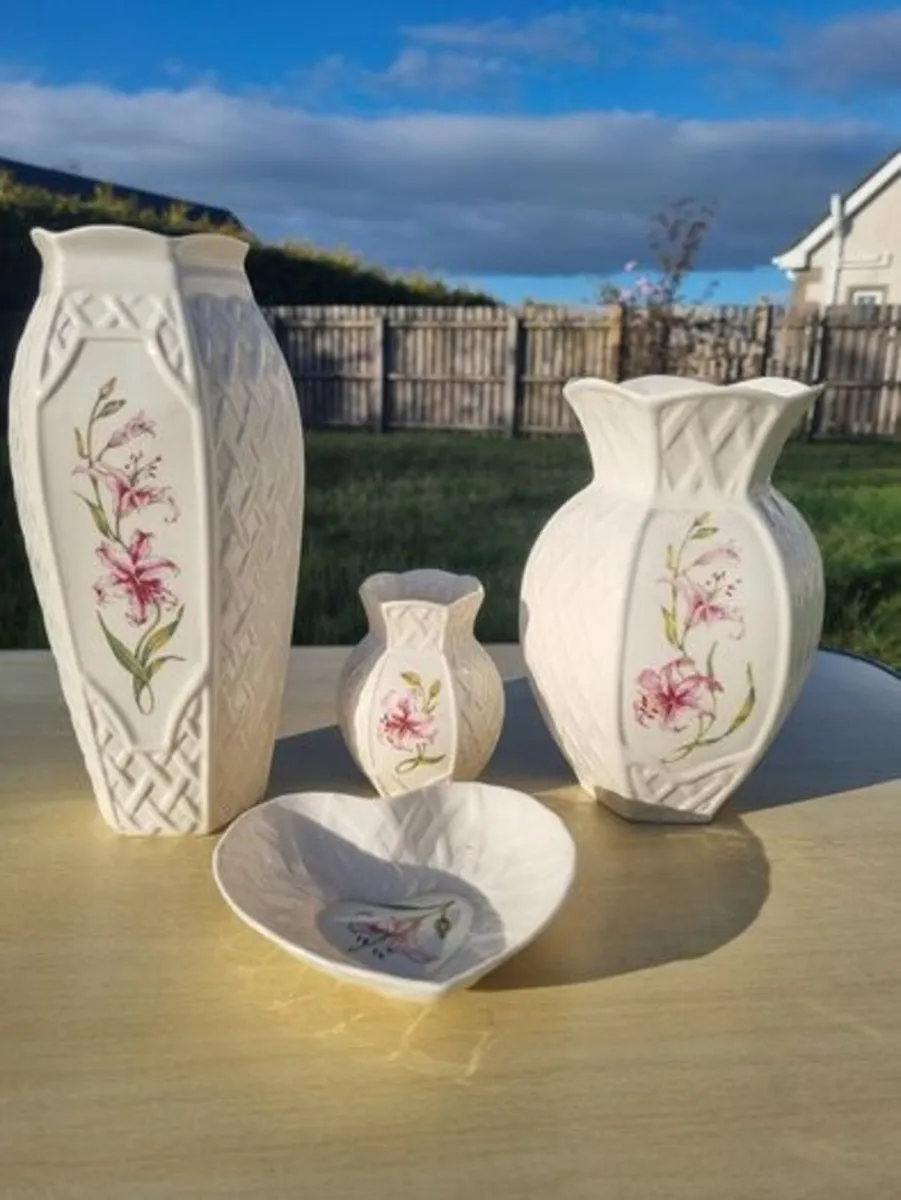 Country Trellis porcelain set by Belleek Pottery - Image 1