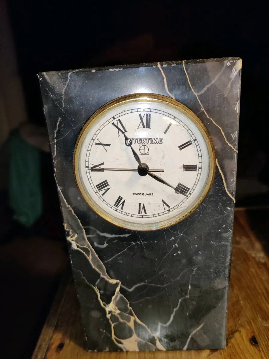 GENUINE BLACK MARBLE, 10"Tall Wide HEAVY Clock ! - Image 1