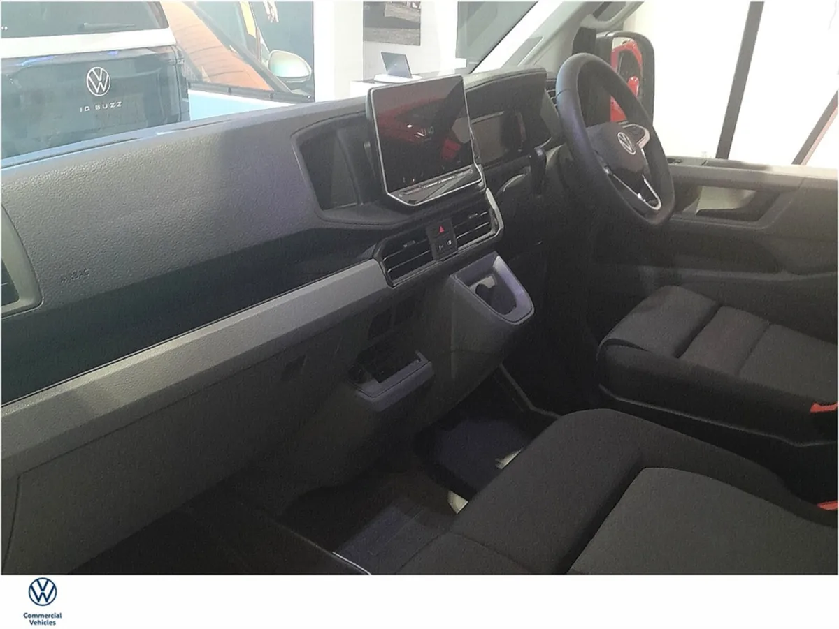 Volkswagen Crafter 35 Highline MWB 2.0TDI 177BHP A - Image 4