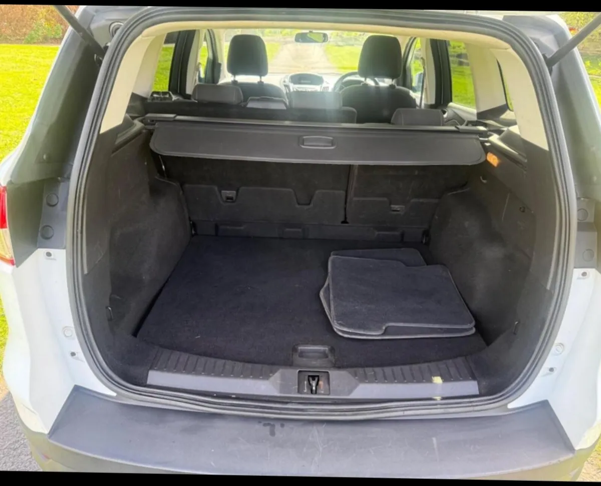 161 Ford Kuga 2.0 TDCI zetec 4 seats - Image 3