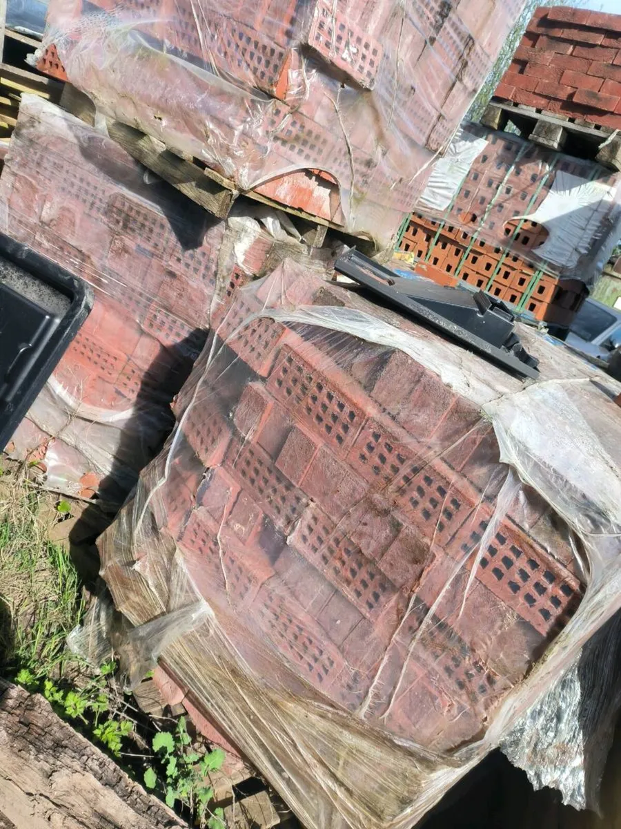 Clay bricks - Image 1