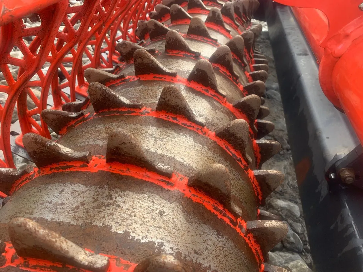 KUHN HR3040 HEAVY DUTY POWER HARROW - Image 4