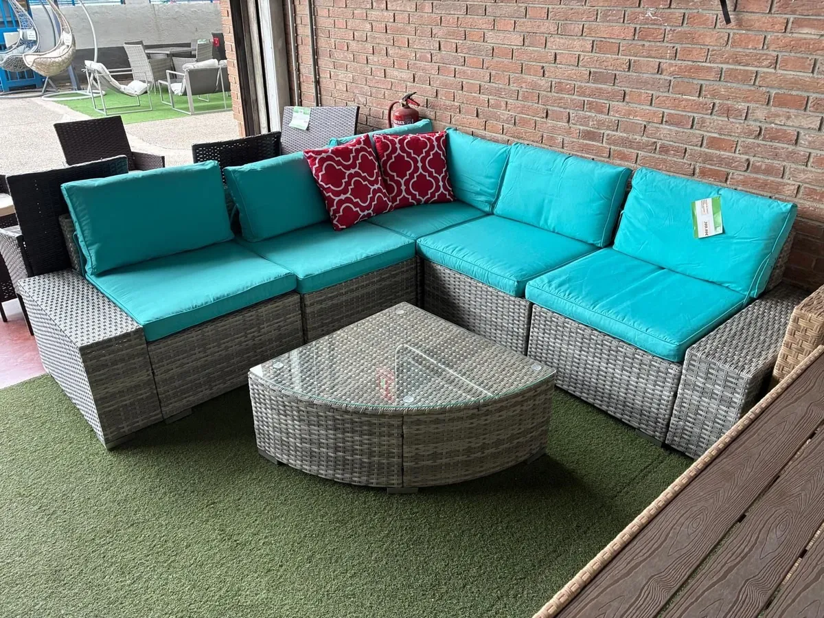 Victoria Garden Set – FREE & Fast Delivery - Image 1