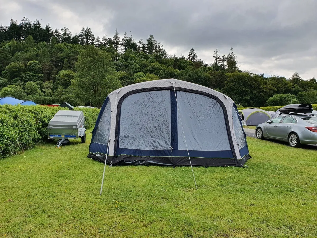 Tent - Image 4
