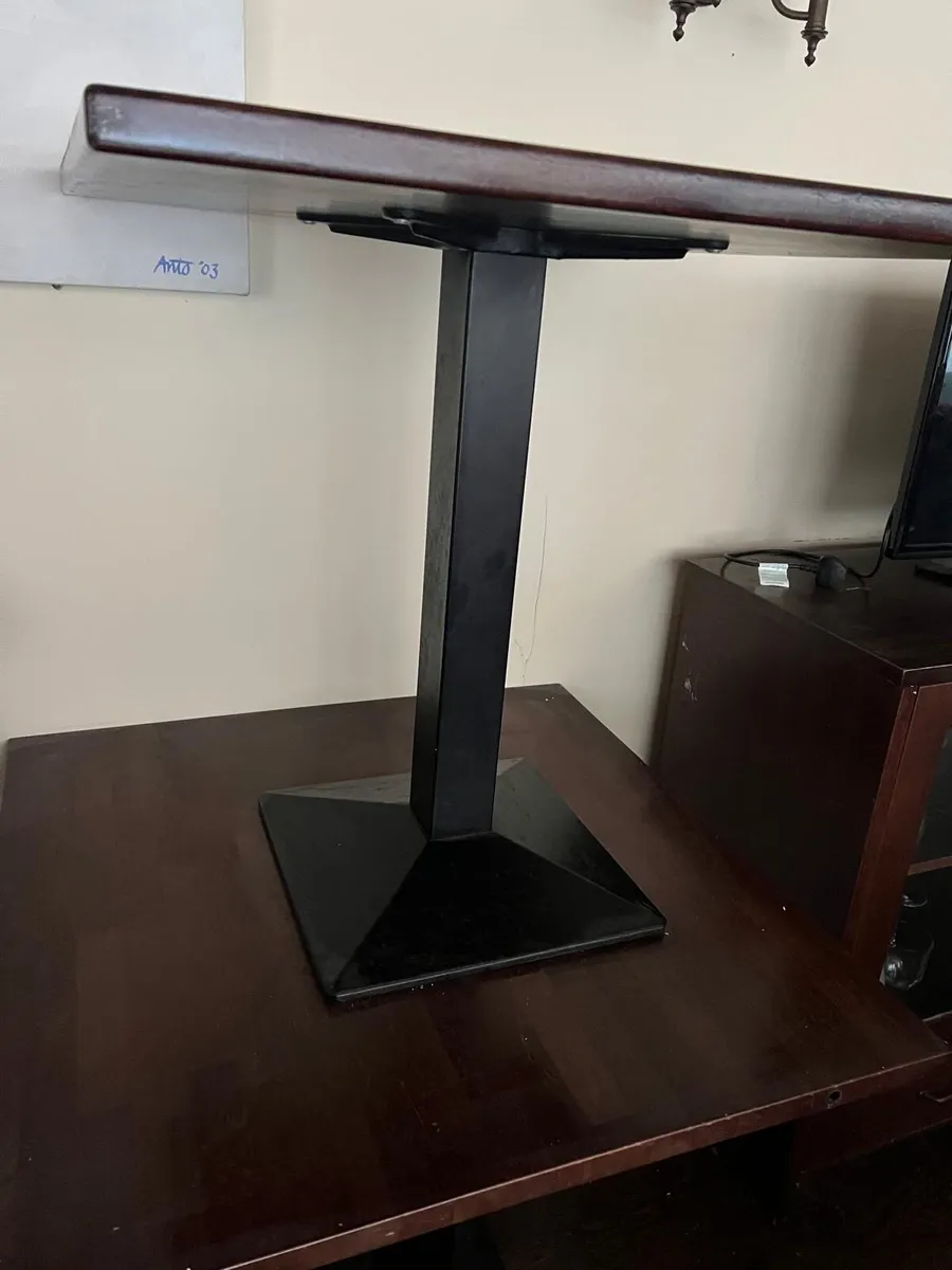 Table and chirs - Image 1