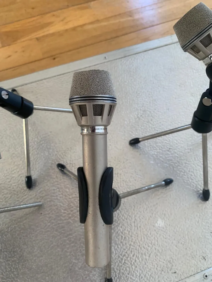 AKG D 190E Vintage Microphones - Image 2