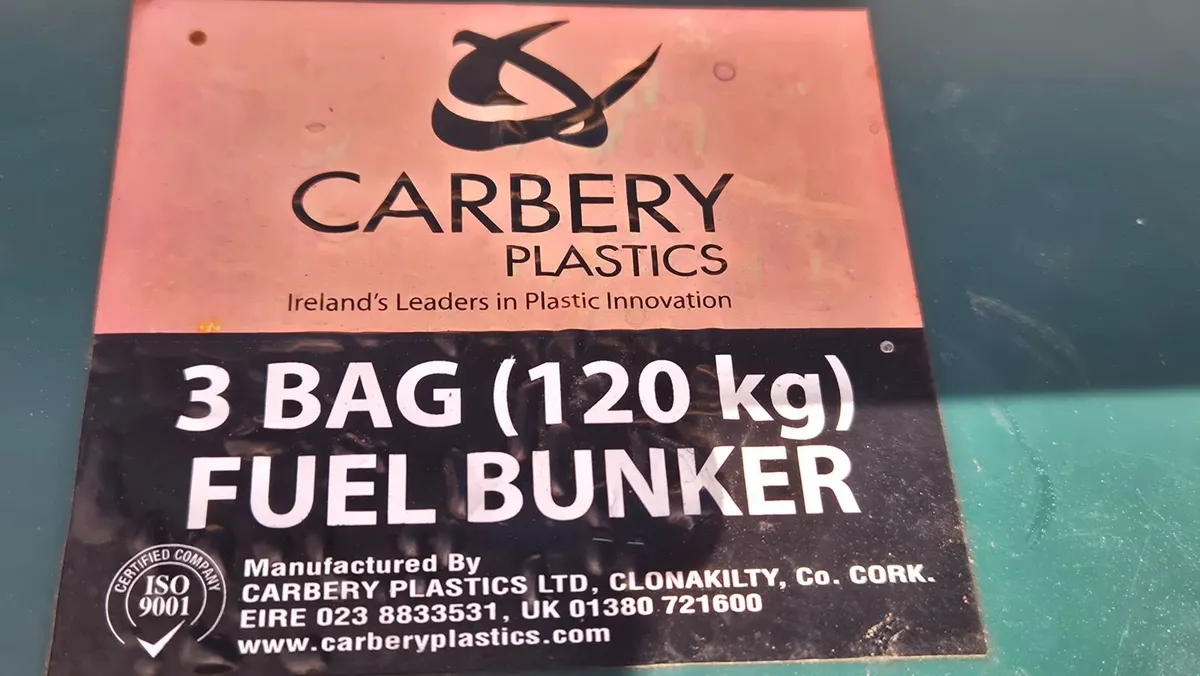 120Kg Coal Bunker green with stand foot - Image 1