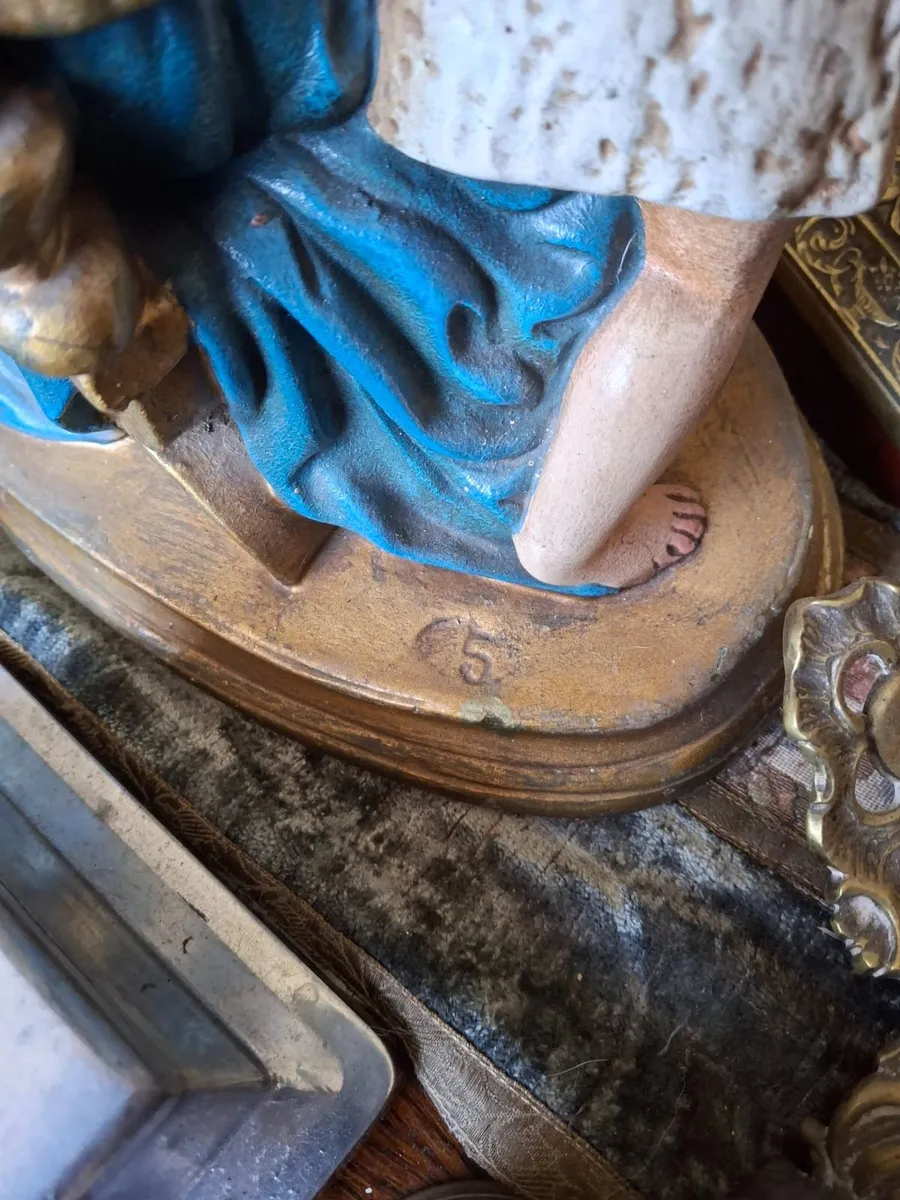Holy mary statue - Image 3