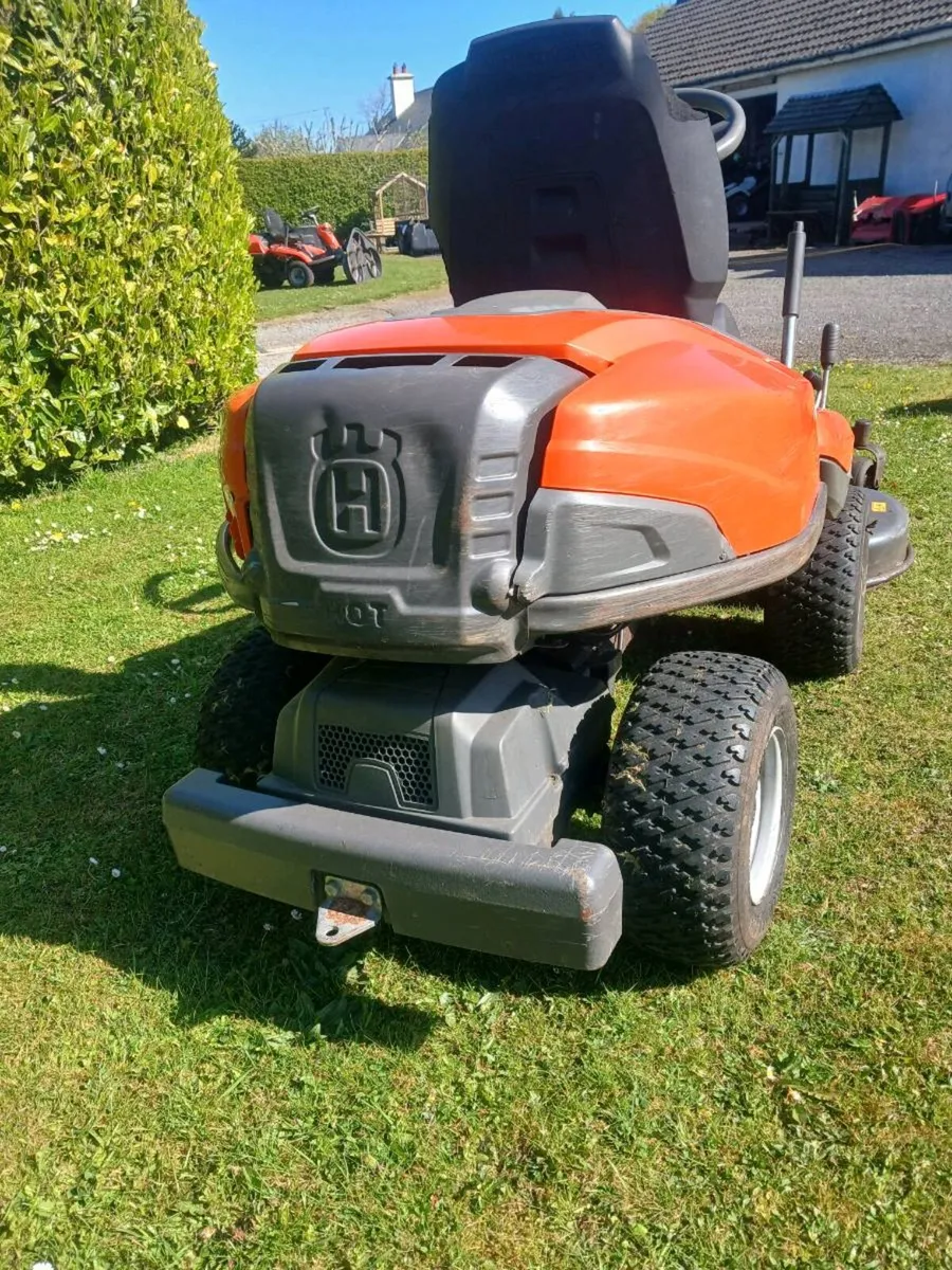 Husqvarna Rider Hydrostatic 20hp Briggs engine - Image 2