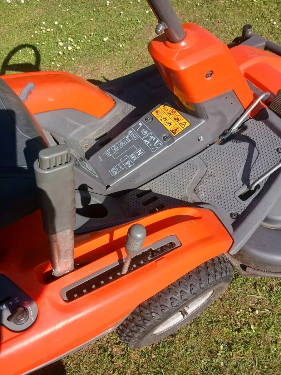 Husqvarna Rider Hydrostatic 20hp Briggs engine - Image 3