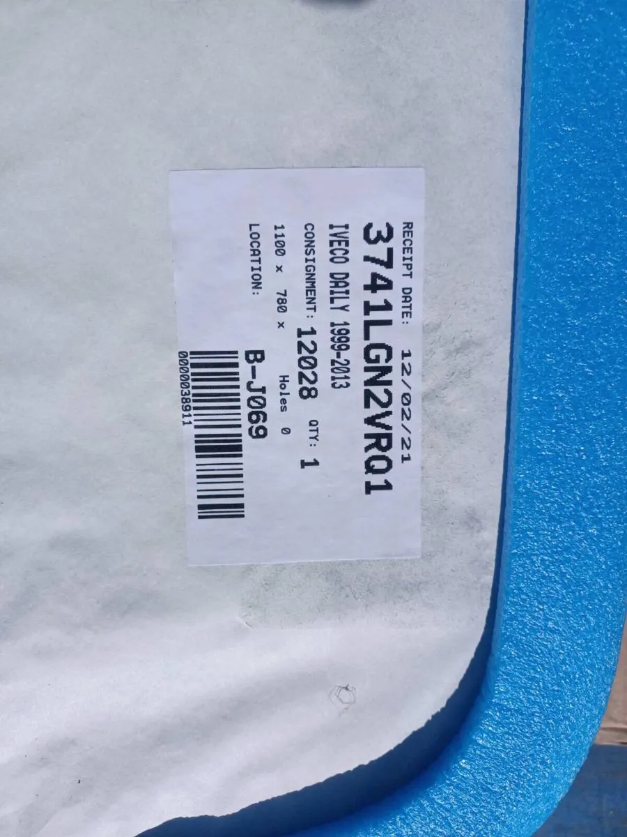 IVECO DAILY Campervan WIndow - Image 1