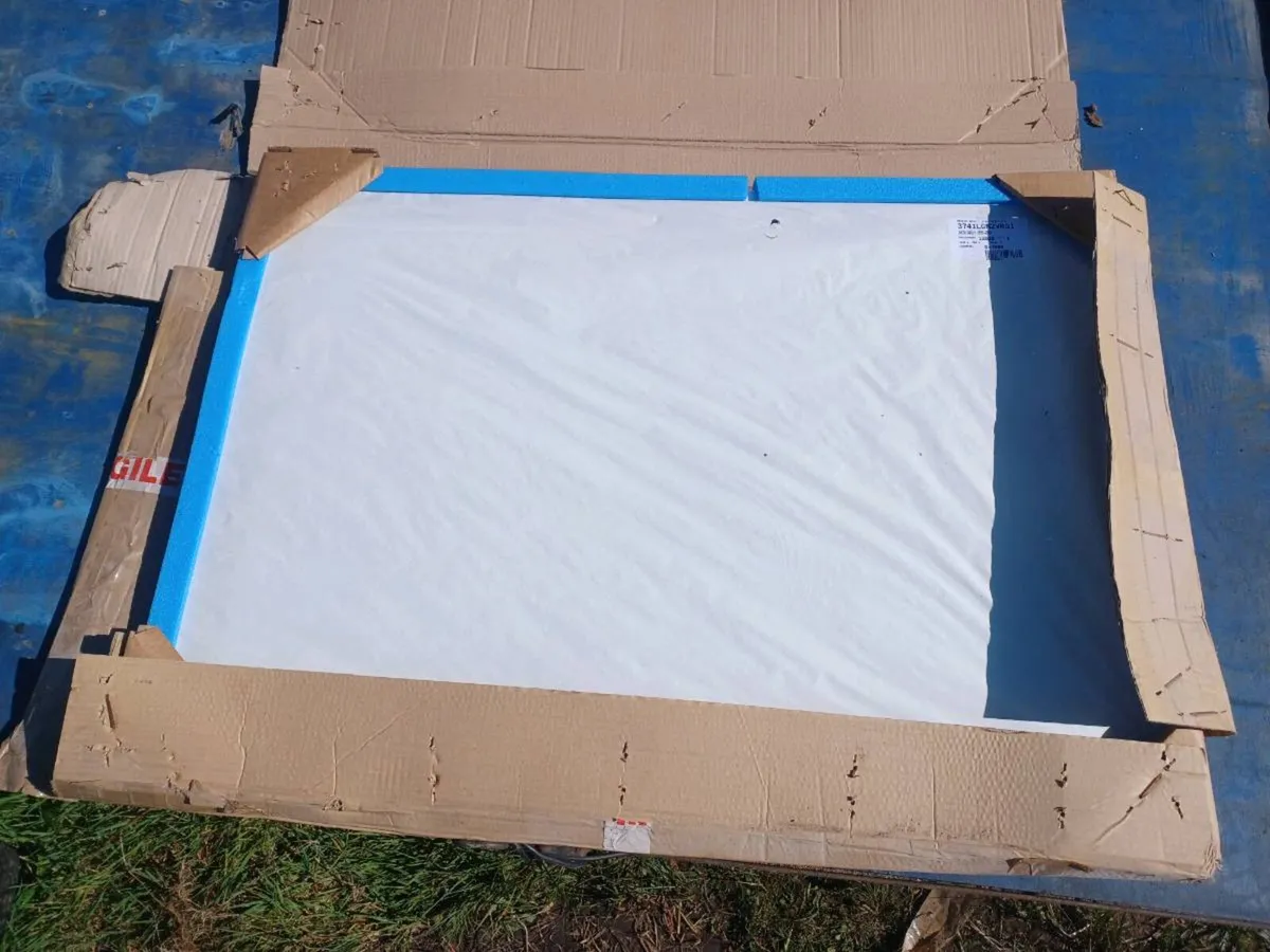 IVECO DAILY Campervan WIndow - Image 4